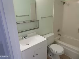 Photo #5: 6523152 Listing