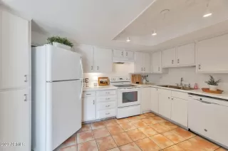 Photo #6: 6523168 Listing