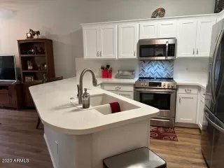 Photo #2: 6523233 Listing