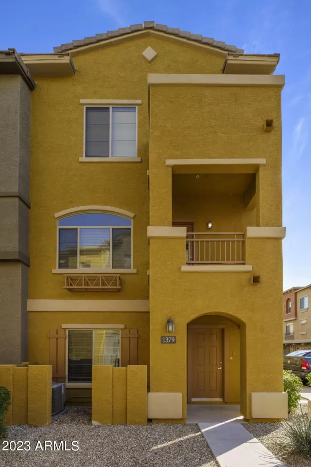 MLS: 6523656 Condo For Sale