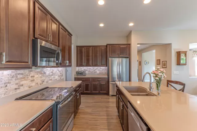 MLS: 6523881 Condo For Sale