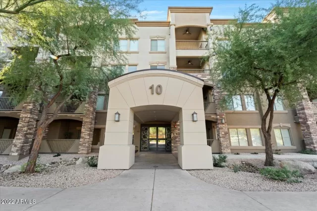 MLS: 6523946 Condo For Sale