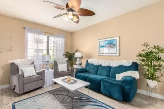 Photo #2: 6523972 Listing