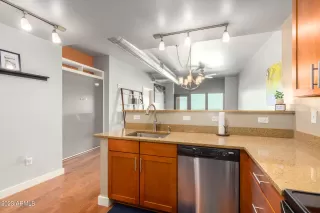 Photo #6: 6524032 Listing