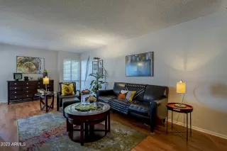 Photo #4: 6524130 Listing