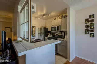 Photo #6: 6524130 Listing