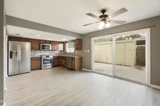 Photo #6: 6524288 Listing 