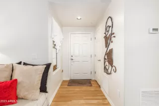 Photo #6: 6524329 Listing