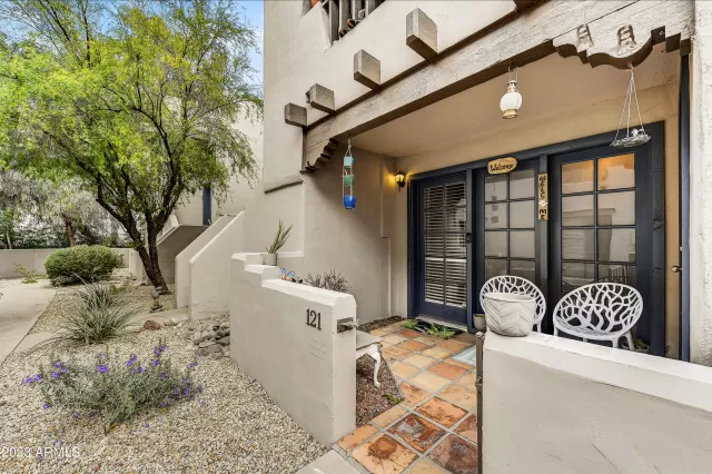 MLS: 6524431 Condo For Sale