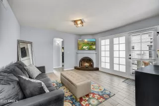 Photo #3: 6524431 Listing