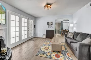 Photo #4: 6524431 Listing