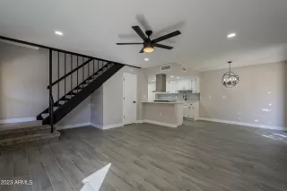 Photo #5: 6524434 Listing