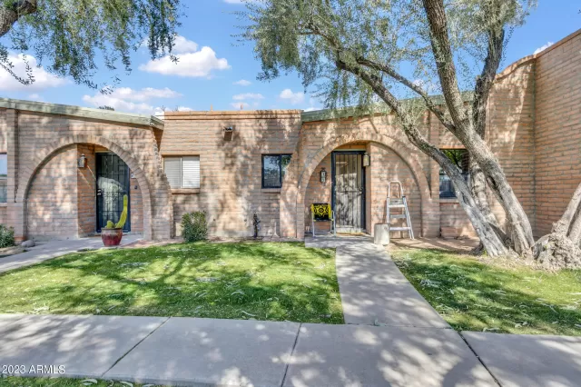 MLS: 6524506 Condo For Sale