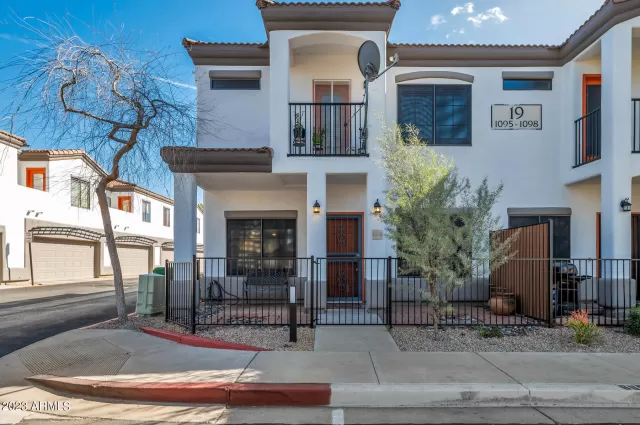 MLS: 6524607 Condo For Sale