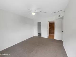 Photo #5: 6524634 Listing