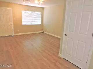 Photo #6: 6524891 Listing