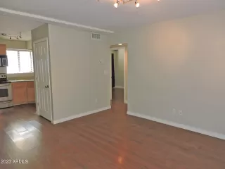 Photo #4: 6524895 Listing