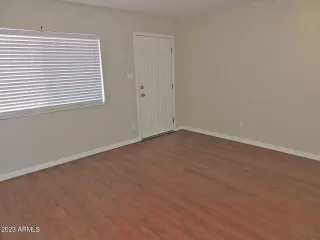 Photo #5: 6524895 Listing