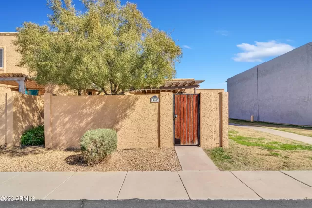 MLS: 6525273 Condo For Sale