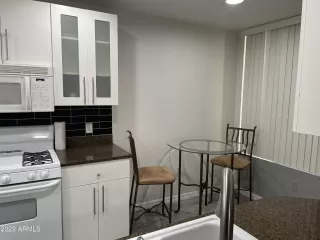 Photo #3: 6525503 Listing