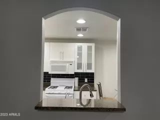 Photo #4: 6525503 Listing