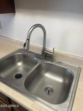 Photo #6: 6525735 Listing