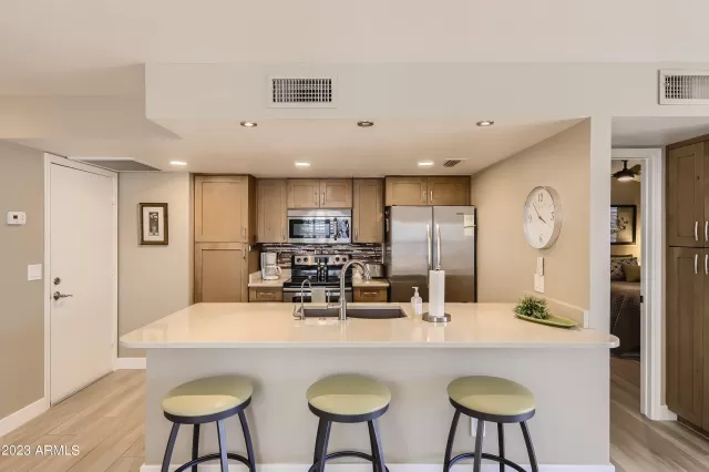 MLS: 6525976 Condo For Sale