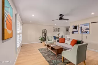 Photo #2: 6526128 Listing