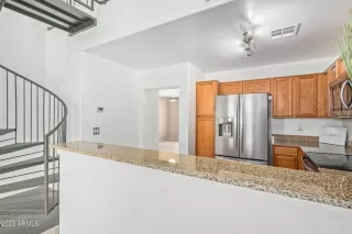 Photo #6: 6526434 Listing