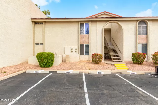 MLS: 6526670 Condo For Sale