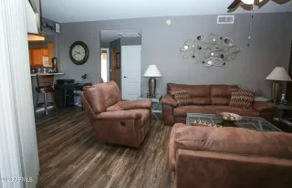 Photo #4: 6526841 Listing