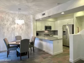 Photo #2: 6527089 Listing