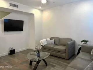 Photo #5: 6527089 Listing