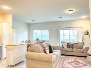 Photo #6: 6527240 Listing