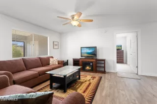 Photo #5: 6527337 Listing