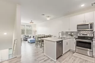 Photo #2: 6527516 Listing 