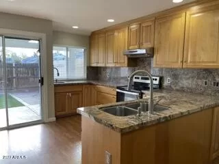 Photo #5: 6527627 Listing