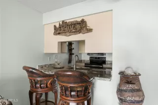 Photo #4: 6527688 Listing