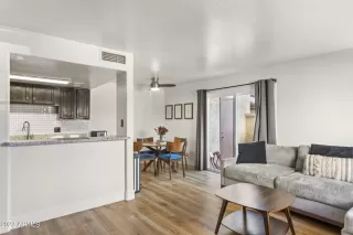 Photo #1: 6528032 Listing