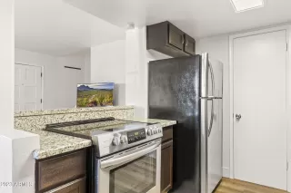 Photo #6: 6528032 Listing