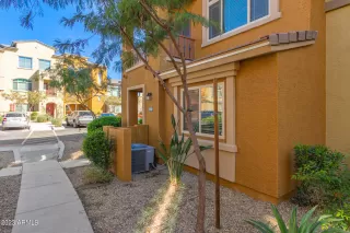 Photo #2: 6528119 Listing