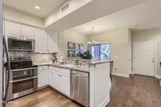 Photo #6: 6528134 Listing