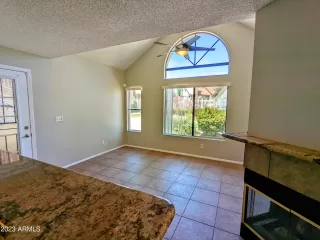 Photo #2: 6528281 Listing