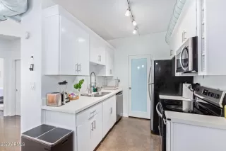 Photo #4: 6528645 Listing