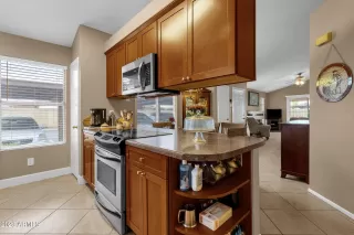 Photo #5: 6528646 Listing