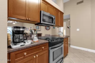 Photo #6: 6528646 Listing