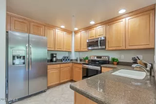 Photo #2: 6528659 Listing