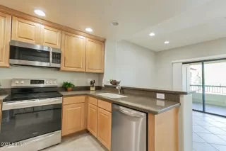 Photo #3: 6528659 Listing