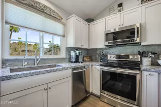 Photo #3: 6528733 Listing