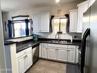 Photo #6: 6528918 Listing